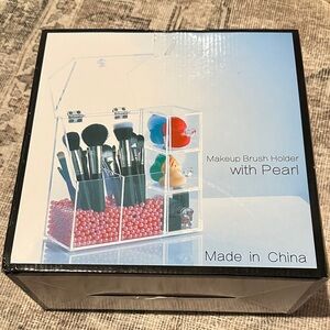 Makeup Brush Holder with Pearl - Clear